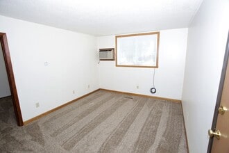 Colonial Arms in Crookston, MN - Building Photo - Interior Photo