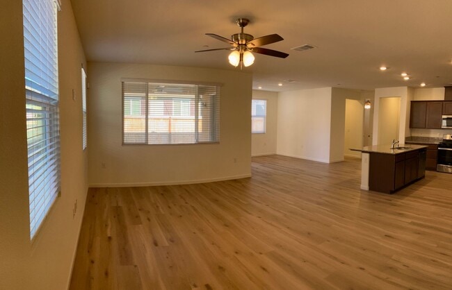 1977 Apiary Wy in Hughson, CA - Building Photo - Building Photo