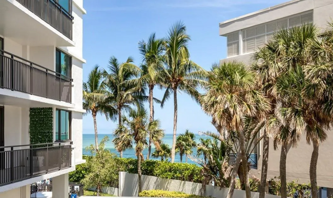 4822 Ocean Blvd, Unit 2D in Siesta Key, FL - Building Photo - Building Photo