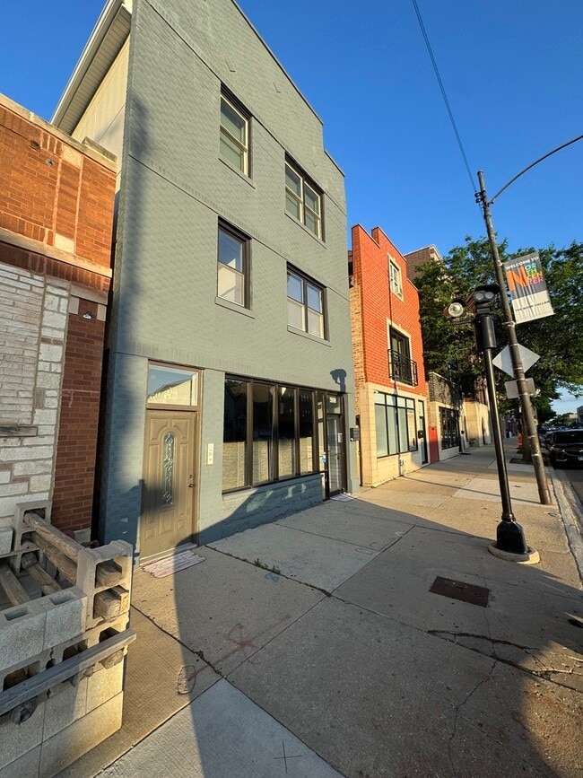 property at 4353 N Western Ave