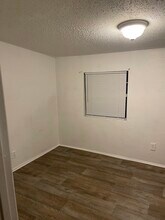 8722 N Brooks St in Tampa, FL - Building Photo - Building Photo