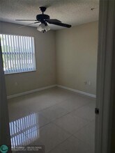 741 N Pine Island Rd-Unit -305 in Plantation, FL - Building Photo - Building Photo