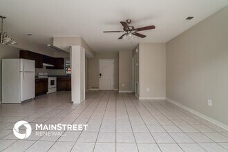 6129 Hialeah St in Orlando, FL - Foto de edificio - Building Photo