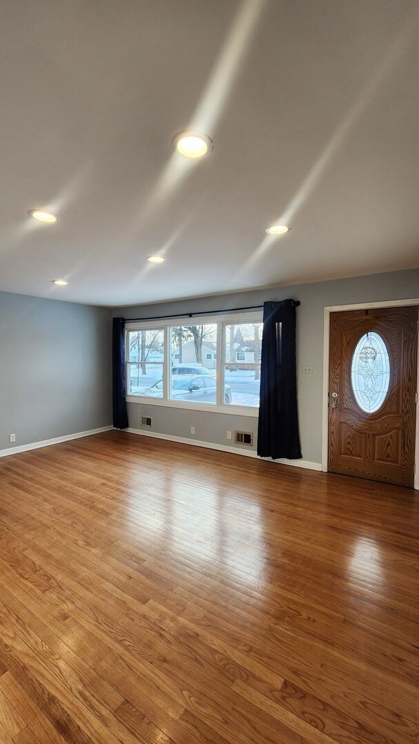 9037 S 51st Ave in Oak Lawn, IL - Building Photo - Building Photo
