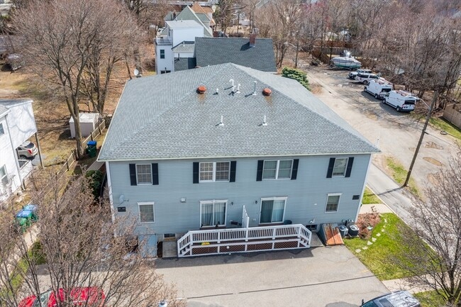 property at 3 Lauriat Pl
