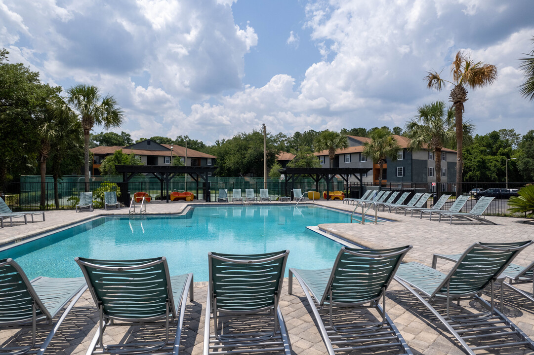 Lexington Crossing in Gainesville, FL - Building Photo