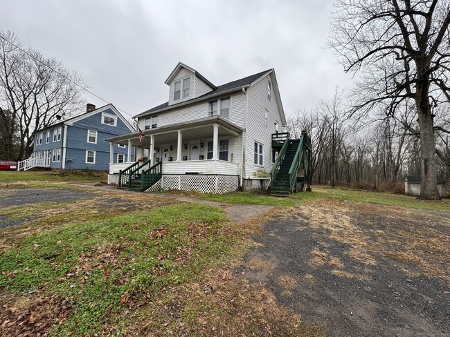 9 South St in Cromwell, CT - Building Photo - Building Photo