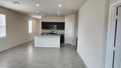 18045 N Conquistador Dr, Unit -2 in Maricopa, AZ - Building Photo - Building Photo