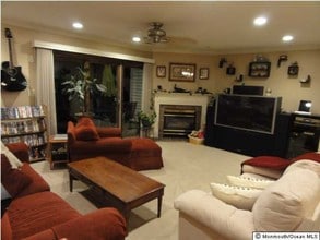 45 Liverpool Ct in Freehold Township, NJ - Building Photo - Building Photo