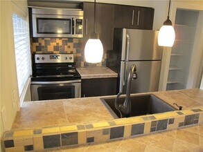 2717 Parker Ln in Austin, TX - Building Photo - Building Photo