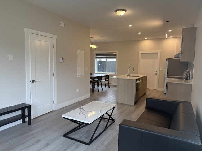 2707 Kalum St in Terrace, BC - Building Photo - Building Photo