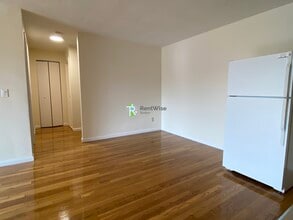 222 Babcock St in Brookline, MA - Foto de edificio - Building Photo