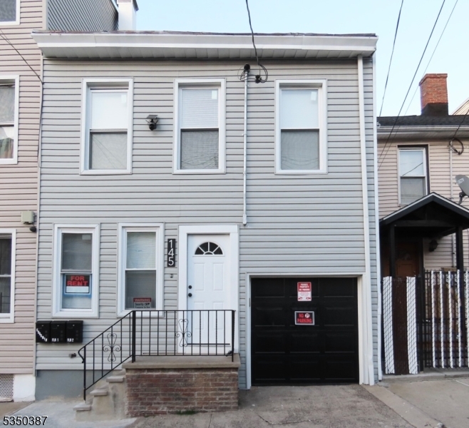 145 Mill St in Paterson, NJ - Building Photo