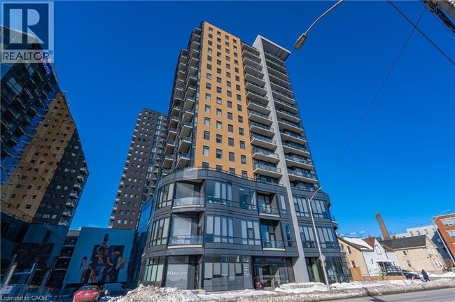 100 Garment St in Kitchener, ON - Building Photo - Building Photo