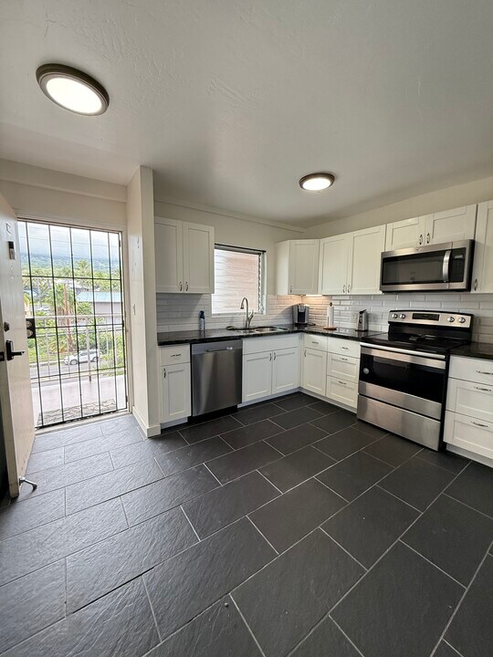 75-5766-5766 Kuakini Hwy in Kailua Kona, HI - Building Photo