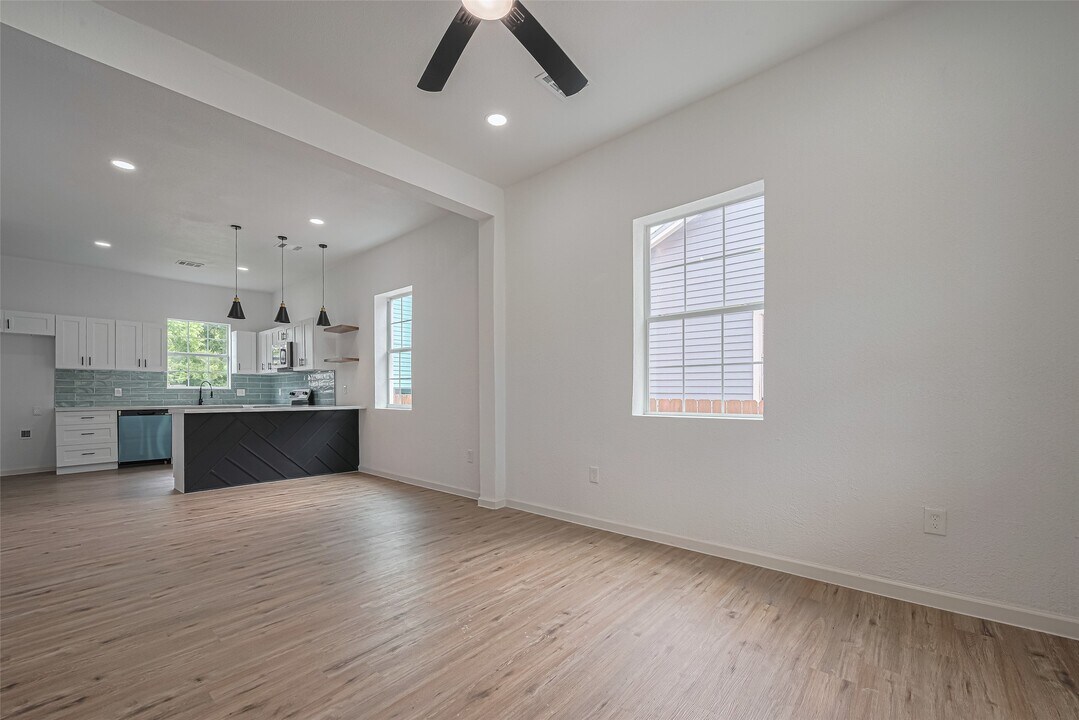 1014 13th St in Galveston, TX - Foto de edificio