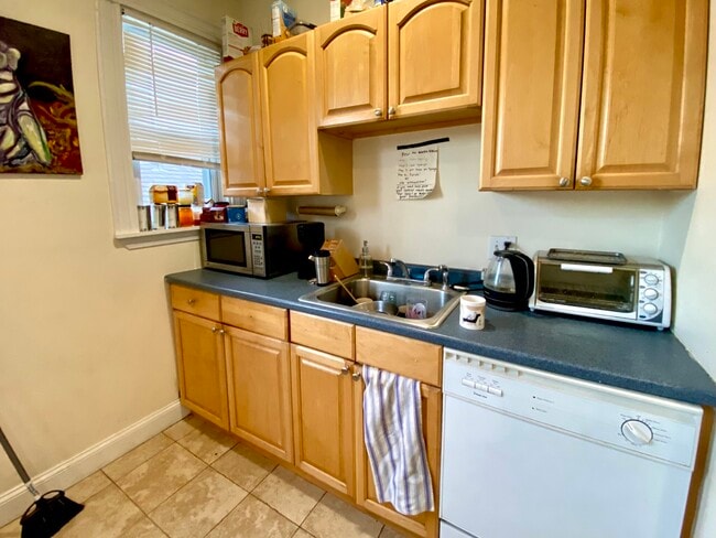 3 Oswald St, Unit 3T