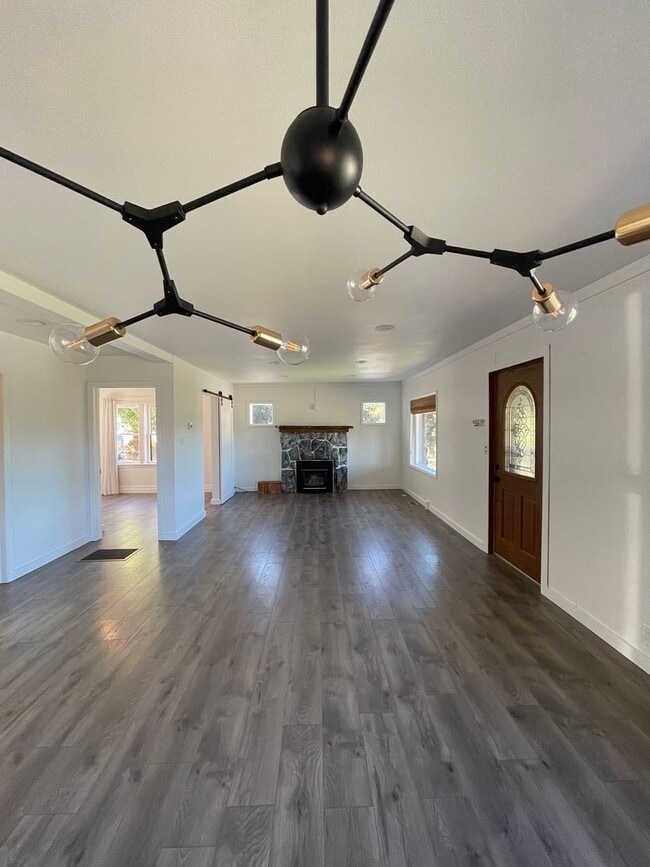 791 Lakeshore Dr in Klamath Falls, OR - Building Photo - Building Photo