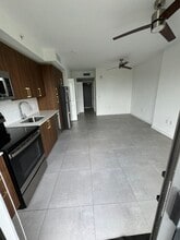 1248 NW 8th Ct, Unit S1 in Miami, FL - Building Photo - Building Photo