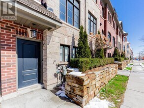 2163 Lillykin St in Oakville, ON - Building Photo - Building Photo