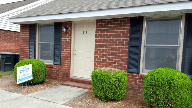 property at 140 Lanier Dr