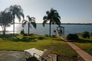 2029 Arbuckle Creek Rd, Unit 15 in Sebring, FL - Building Photo