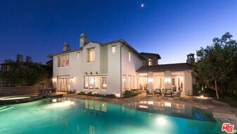 25531 Prado De Oro in Calabasas, CA - Building Photo