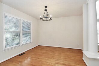 500 River Oaks Ln in Charlotte, NC - Building Photo - Building Photo