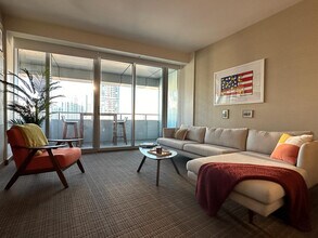 1395 Brickell Ave in Miami, FL - Building Photo - Building Photo