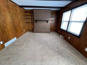 615 Washington Ave in Holland, MI - Foto de edificio - Building Photo