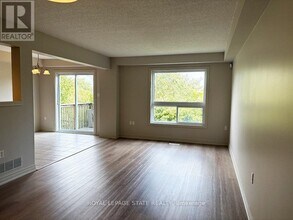 25 Ivy Bridge Dr in Hamilton, ON - Building Photo - Building Photo