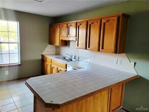 4 Fairway Dr in Mission, TX - Building Photo - Building Photo