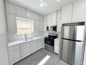 740 N Alamo Rd, Unit 16 in Alamo, TX - Building Photo - Building Photo