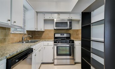 2202 W 9th St in Austin, TX - Building Photo - Building Photo