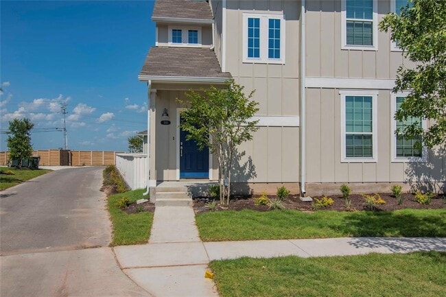 100 Lennox Dr in Kyle, TX - Building Photo - Building Photo