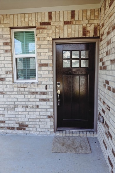 211 Forest W St in Magnolia, TX - Building Photo - Building Photo