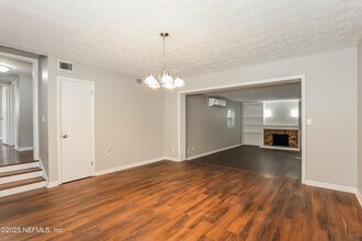 5029 Fredericksburg Ave in Jacksonville, FL - Building Photo - Building Photo