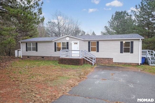 5431 Pembrooke Dr in Granite Falls, NC - Foto de edificio - Building Photo