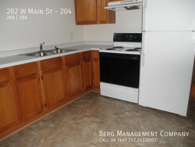 282 W Main St in Waukesha, WI - Building Photo - Building Photo
