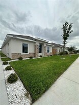 14 N Blair Ave in Edinburg, TX - Building Photo