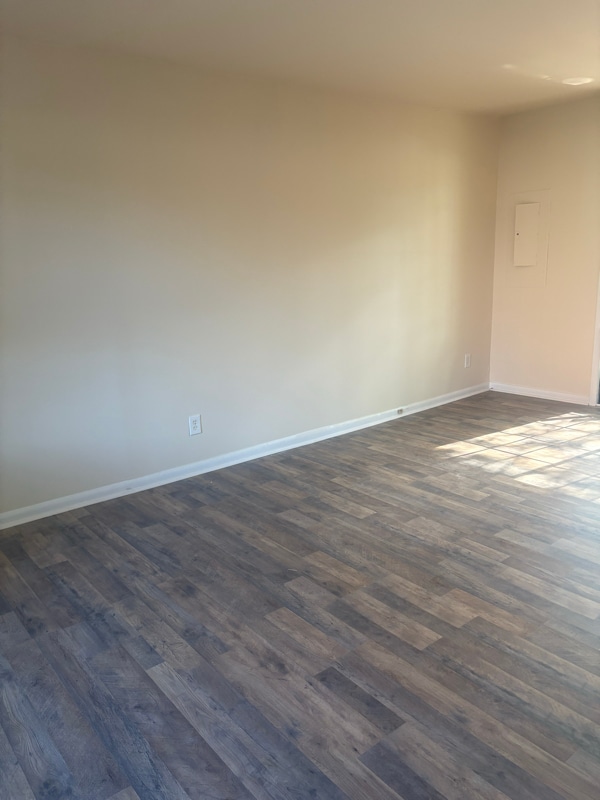 46843 S Shangri-La Dr in Lexington Park, MD - Foto de edificio - Building Photo