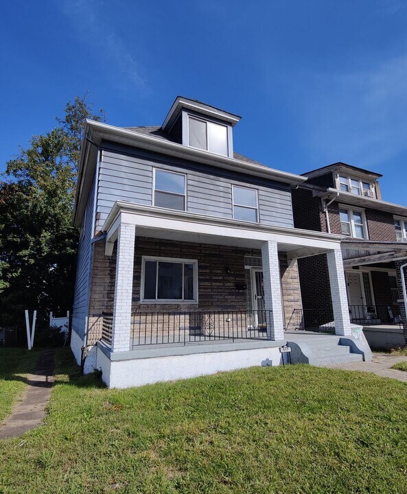 517 E 9th Ave in Homestead, PA - Building Photo