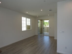 1209 Knox Way in Roseville, CA - Building Photo - Building Photo