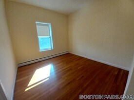 172 N Beacon St in Boston, MA - Building Photo