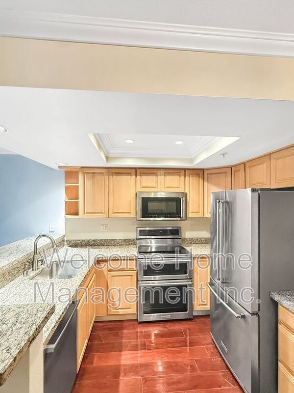 2550 Oak Rd in Walnut Creek, CA - Building Photo - Building Photo