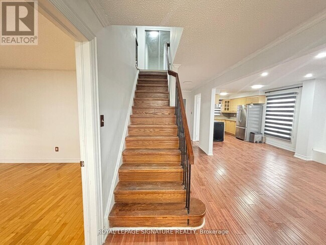 59 Jayfield Rd in Brampton, ON - Building Photo - Building Photo