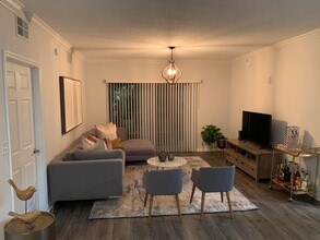 4903 Midtown Ln in Palm Beach Gardens, FL - Building Photo - Building Photo