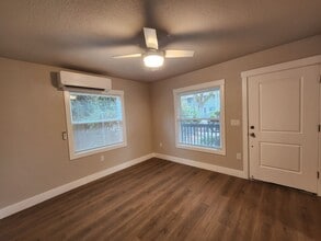 843 9th Ave in Sacramento, CA - Building Photo - Building Photo