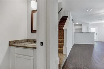 232 W Lake Ave in Sherman, TX - Building Photo - Building Photo