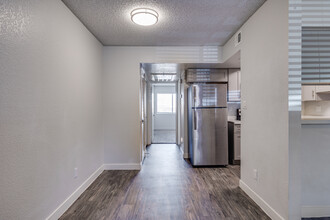 Tela Verde Apartment Homes in Glendale, AZ - Building Photo - Interior Photo